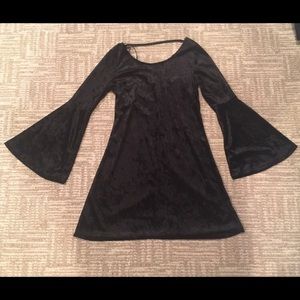 Black bell sleeve velvet dress
